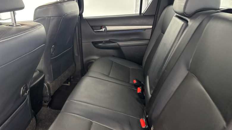 Toyota Hilux Diesel Invincible X D/Cab Pick Up 2.8 D-4D Auto